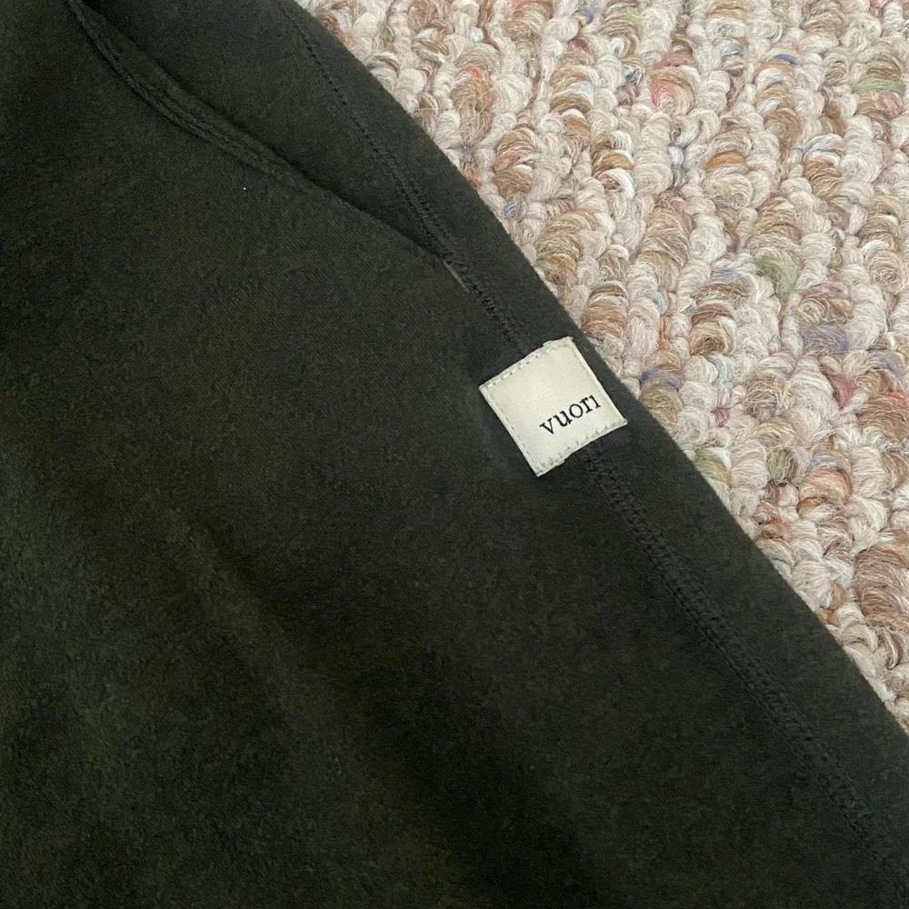 EUC Vuori DreamKnit Jogger Pants Olive Green Small - Picture 3 of 6